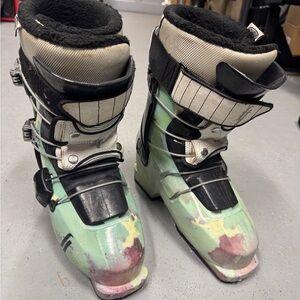 Full Tilt Soul Sister Ski Boots